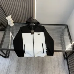 Prada Mantel Luxus in Premiumqualität