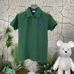 Bestseller Burberry Kurzarm-Kollektion aus grüner Baumwolle