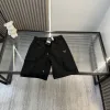 Luxus Prada Shorts Rote Lederkollektion
