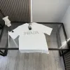 Luxuriöse Prada Kurzarm-Strasskollektion