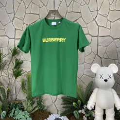 Hochwertiges Burberry-Logo-Design mit kurzen Ärmeln aus Baumwolle