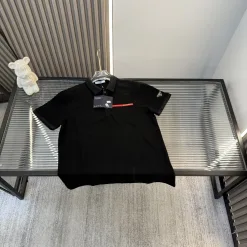 Hochwertiges Prada Kurzarm-Leder-Modell