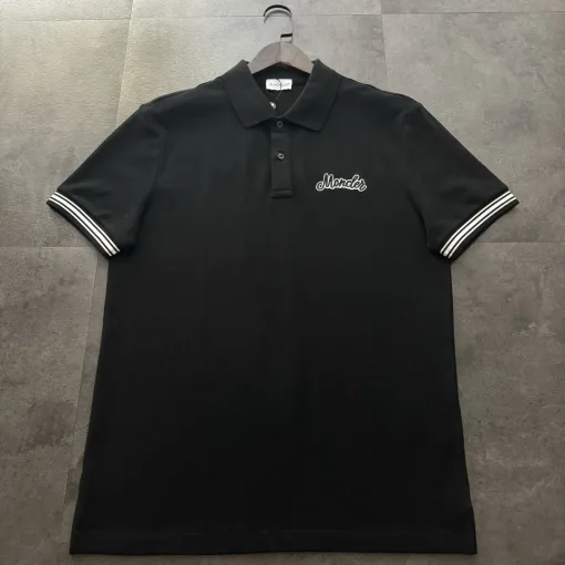 Premium Moncler Poloshirt aus schwarzer Baumwolle mit Stickereien