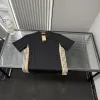 Luxuriöse Burberry Kurzarm-Patchwork-Kollektion