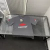 Hochwertiger Balenciaga-Stil mit kurzen Ärmeln und Stickerei