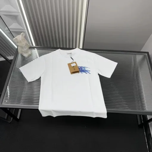 Hochwertiger Burberry-Stil mit kurzen Ärmeln