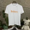 Burberry – Kurzärmliges, weißes Baumwoll-Stickerei-Shirt in Premiumqualität