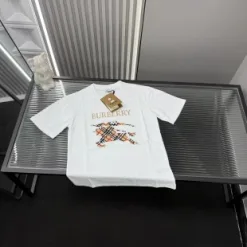 Hochwertiger Burberry Kurzarm-Karostil