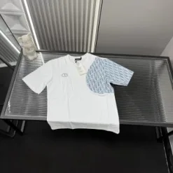 Bestseller: Kurzarm-Monogramm-Stil von Dior
