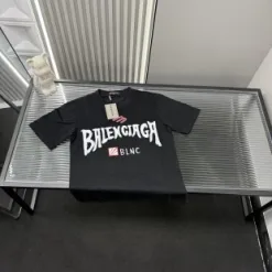 Meistverkaufter Balenciaga-Stil mit kurzen Ärmeln
