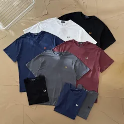 Luxus Fred Perry Kurzarmhemd Burgunder Baumwolle Classic Collection