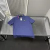 Hochwertiges Prada Kurzarm-Modell im roten Stil