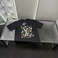 Hochwertiger Louis Vuitton Kurzarm Schwarzer Druck Luxus