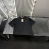 Hochwertiger Burberry Kurzarm-Stil in Schwarz