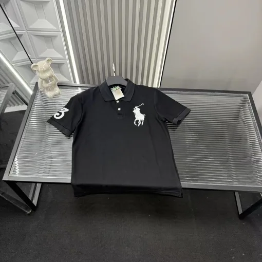 Hochwertige Ralph Lauren Kurzarm-Kollektion mit schwarzer Stickerei