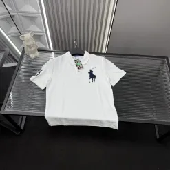 Hochwertiges Ralph Lauren Kurzarm-Shirt im weißen bestickten Stil