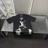 Luxus-Kollektion mit kurzen Ärmeln und schwarzer Stickerei von Louis Vuitton