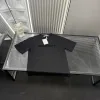 Hochwertiger Givenchy Kurzarm-Stil mit schwarzer Stickerei