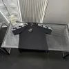 Hochwertige Fendi Kurzarm-Kollektion mit schwarzem Logo