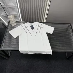 Premium Prada Kurzarmhemd in Weiß mit Stickerei