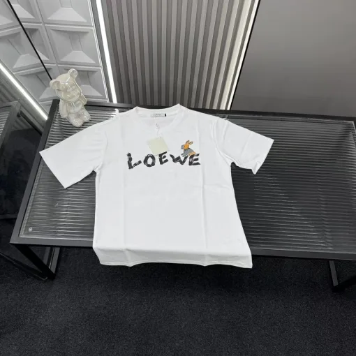 Luxus-Kurzarmshirt von Loewe im weißen Logo-Stil