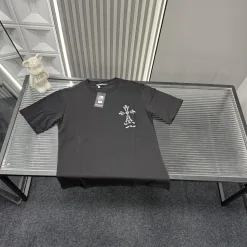 Hochwertige Chrome Hearts Kurzarm-Kollektion mit schwarzer Stickerei