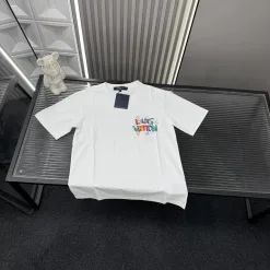 Bestseller der Louis Vuitton Kurzarm-Kollektion mit weißem Logo