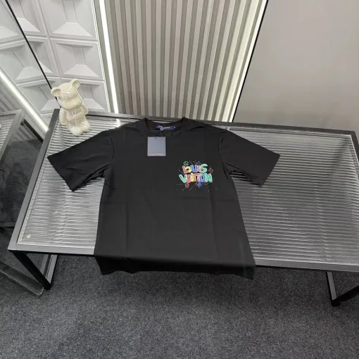 Hochwertiges Louis Vuitton Kurzarmhemd im schwarzen Logo-Stil