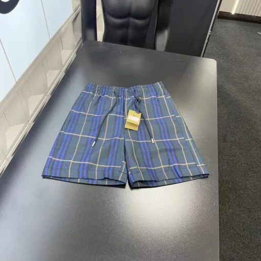 Burberry Shorts in Premiumqualität, blau gestreift