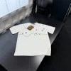 Luxuriöse Louis Vuitton Kurzarm-Kollektion mit weißem Logo