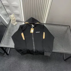 Premium Burberry Jacken Schwarz Bestickte Kollektion