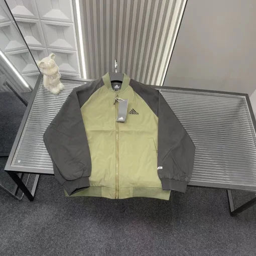 Hochwertige Adidas-Jacken, grüne bestickte Kollektion