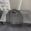Premium Nike Mantel Schwarz Minimalistischer Stil