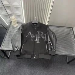 Hochwertiger Ami Mantel Schwarz Patchwork Kollektion