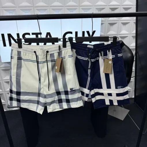Hochwertige Burberry-Shorts aus der bestickten Kollektion in Marineblau