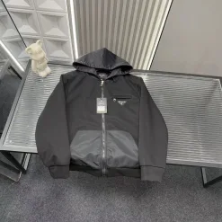 Bestseller Prada Mantel Schwarz Kollektion