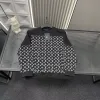 Hochwertige Louis Vuitton Sweatshirts im schwarzen Monogramm-Stil
