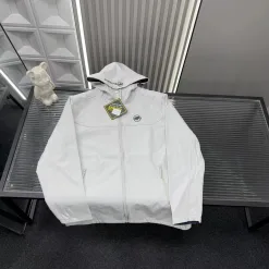 Premium Mammoth Jacken White Collection
