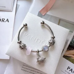 Luxuriöse Pandora-Armbänder im Stil