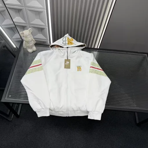 Luxus-Mantel von Burberry aus der Kollektion mit weißen Stickereien