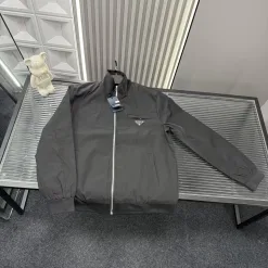 Premium Prada Mantel Black Collection