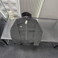 Premium Prada Mantel Schwarz Luxus