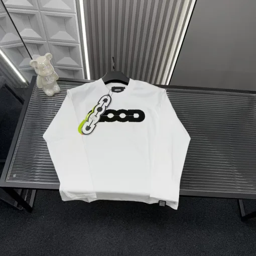 Premium Earth Langarmshirt mit weißer Stickerei