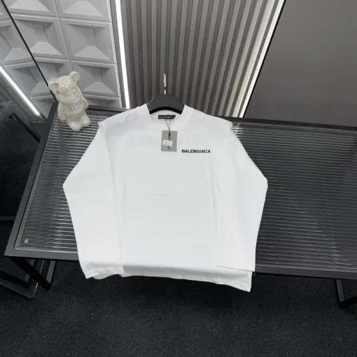 Premium Balenciaga Langarmshirt im weißen bestickten Stil