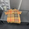 Premium Burberry Kurzarm-Karokollektion
