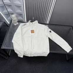 Bestseller Prada Jacken Weiß Luxus