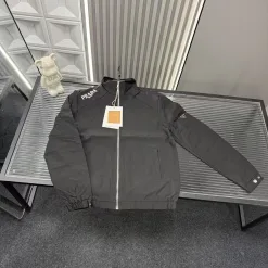Hochwertige Prada-Jacken in Schwarz