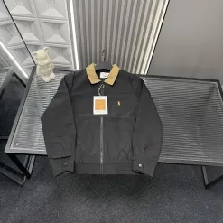 Hochwertiger Ralph Lauren Mantel im schwarzen bestickten Stil