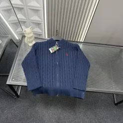 Luxus-Jacken von Ralph Lauren aus der Navy-Strick-Kollektion mit Stickerei