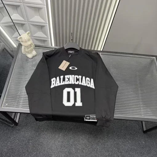 Hochwertige Balenciaga Sweatshirts Schwarze Lederbestickte Kollektion